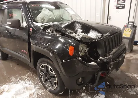 2015 Jeep Renegade Trailhawk z USA, uszkodzony, nr VIN ZACCJBCT0FPB72512